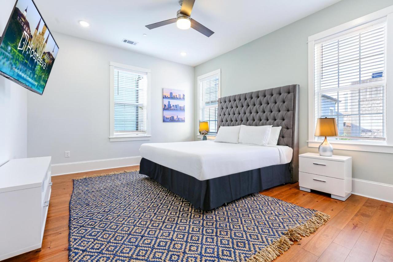 Apartamento Hosteeva Chic Urban Retreat W Pool Steps To St Charles Ave And Near Bourbon St Nueva Orleans Exterior foto